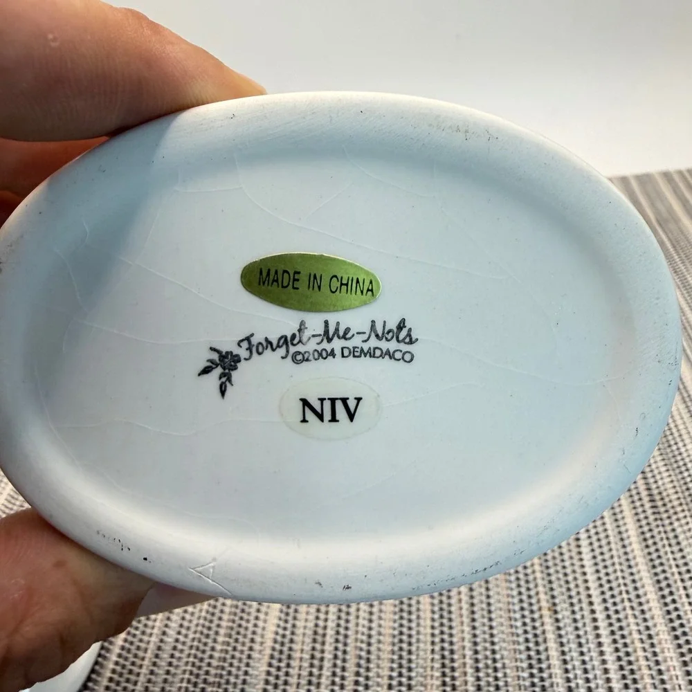 Demdaco Forget-Me-Nots Ceramic Trinket Box Floral Quote 2004 Purple Green Oval